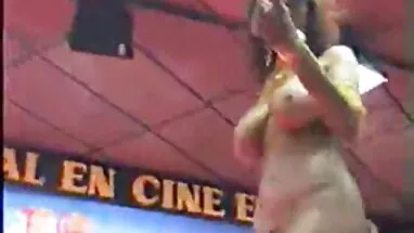 Genç ilk türk türbanlı erotik oral seks