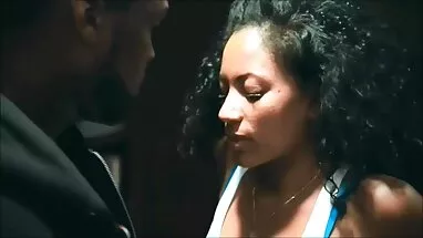 Bir erotik türk porn oyuncakla zormuş gibi takılır!